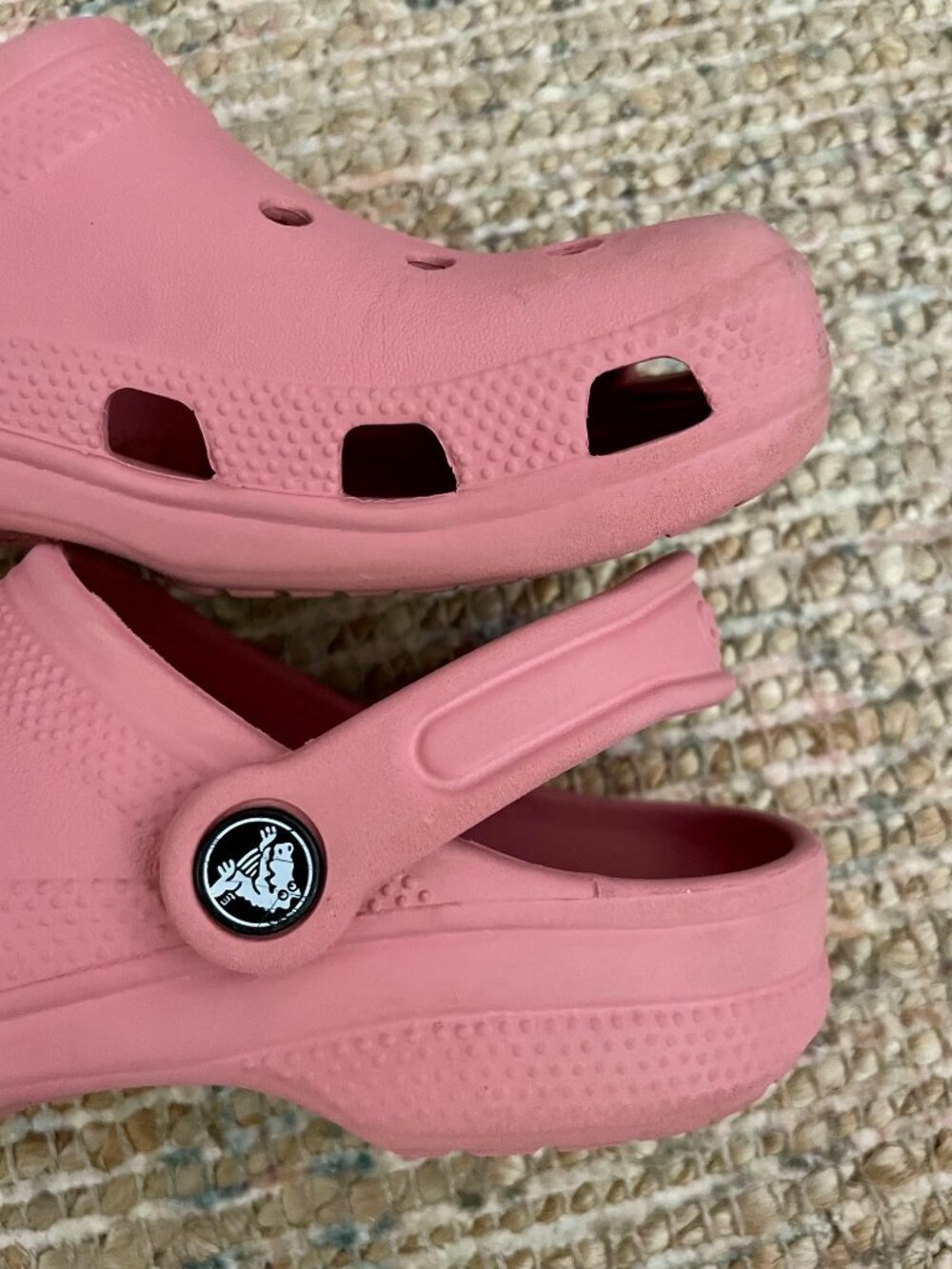 Crocs Rose Pink Clogs Slip ons Women's 6 Men's 4 - Picture 3 of 7